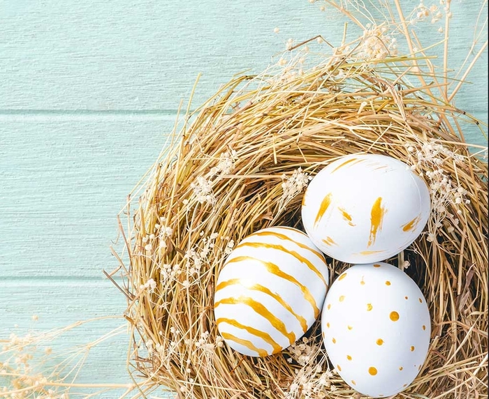 Ostereier im Heunest