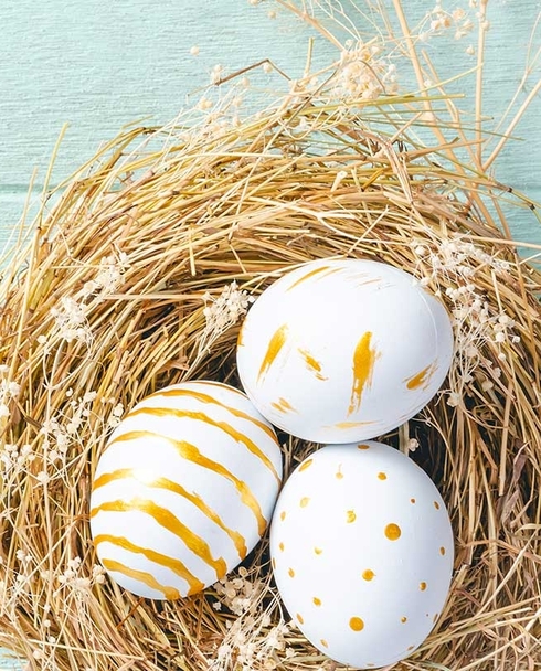 Ostereier im Heunest