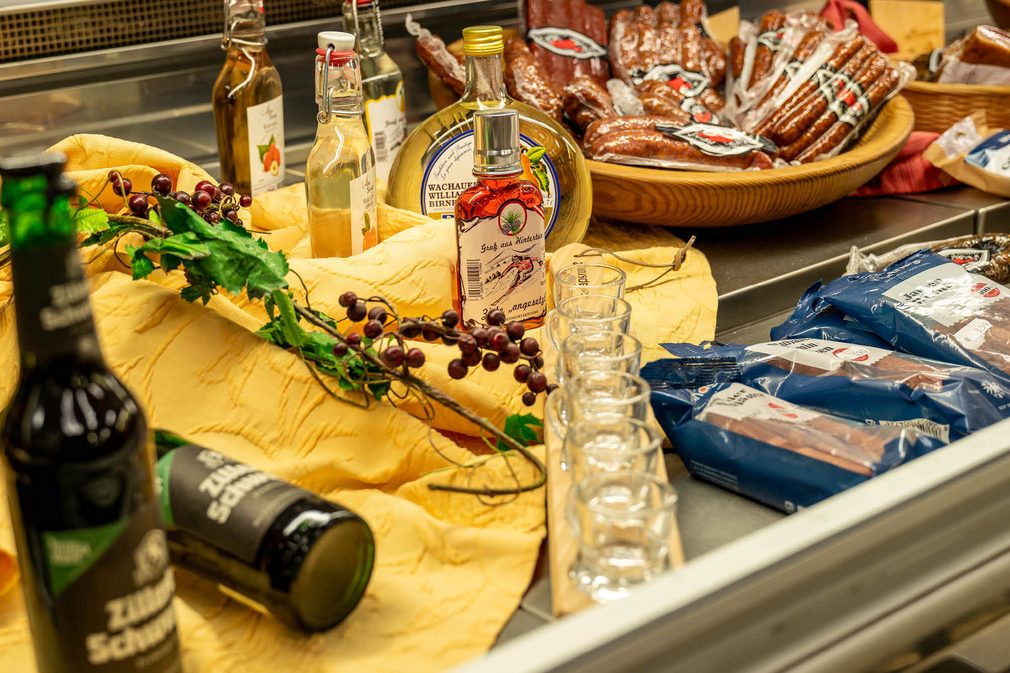 Lebensmittel kaufen im Kaufhäusl im Neuhintertux