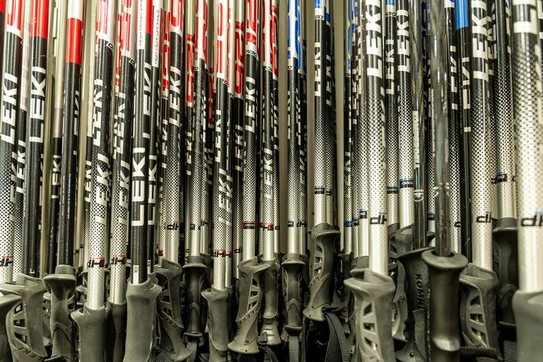 Passende Skistöcke finden im Rent & Shop Intersport Hintertux