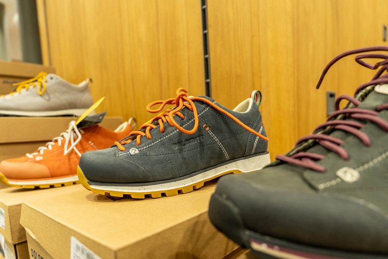 Wanderschuh-Auswahl im Intersport Hintertux im Hotel Neuhintertux
