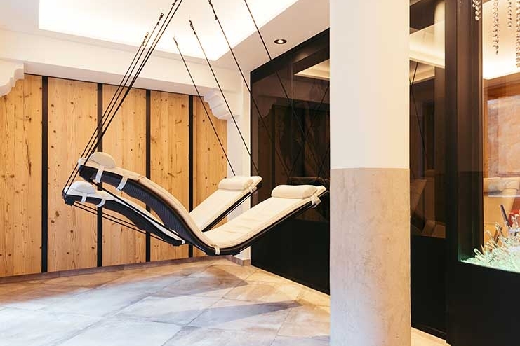 Hängeschaukeln im Wellnessbereich Neuhintertux Hängeschaukeln im Wellnessbereich vom Neuhintertux